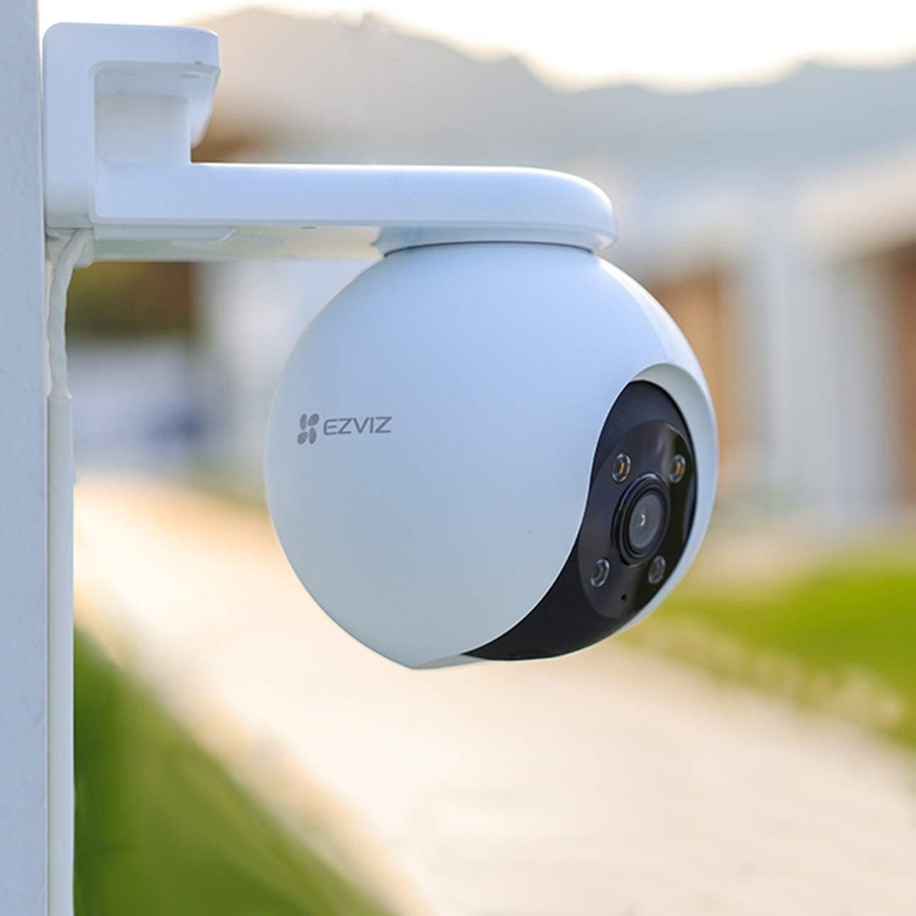 EZVIZ CS-H8 - Smart Home Caméra Wi-Fi Motorisée 2K